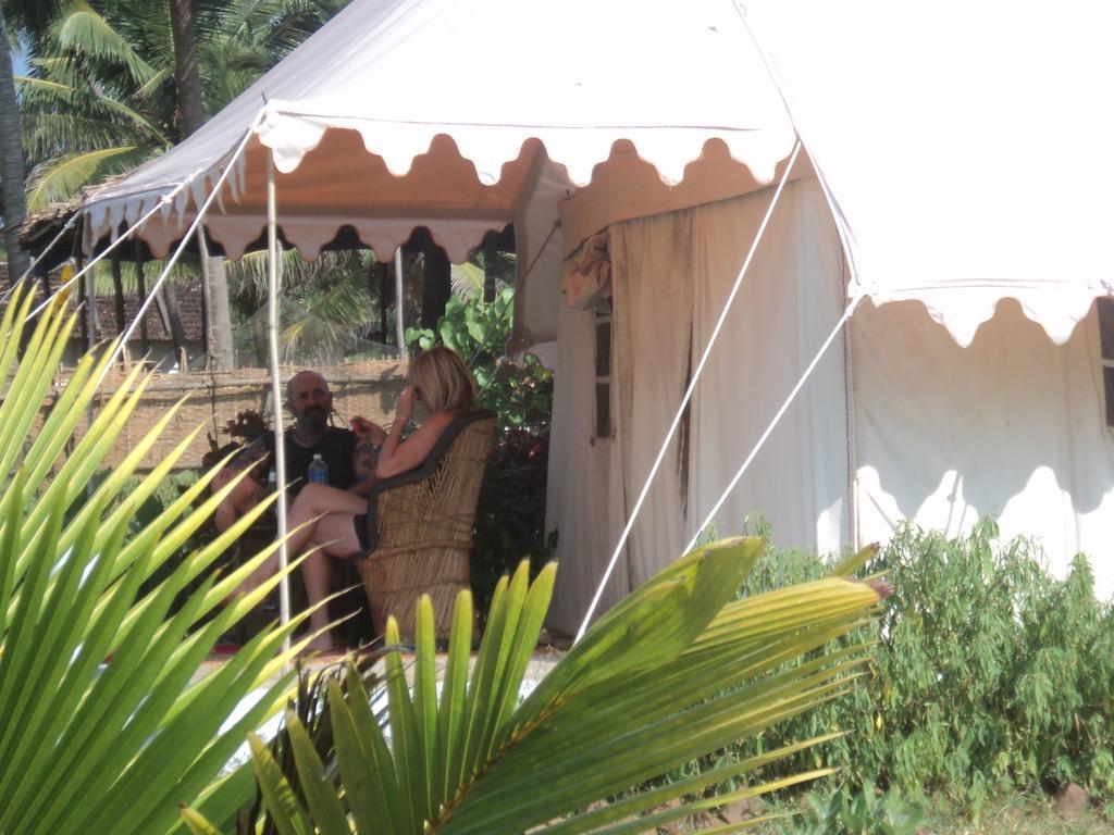 Five Five Restaurant And Guest Tents Andžuna Pokoj fotografie